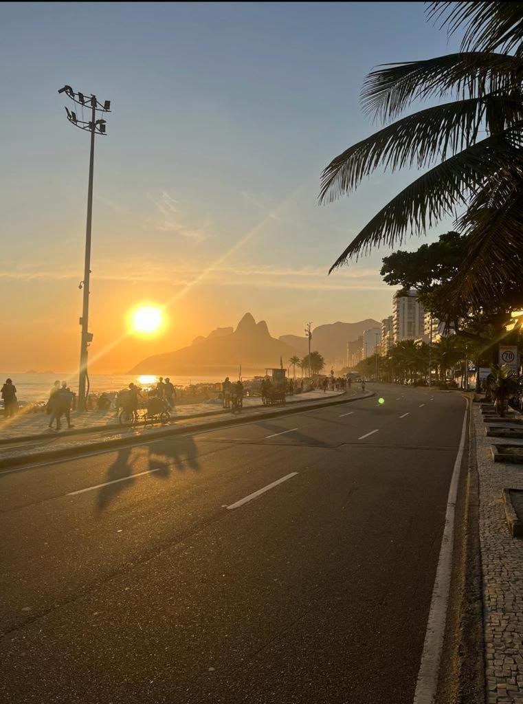 Alugo Quarto Espacoso Com Banheiro Privado Em Apartamento Em Copanema 리오데자네이루 외부 사진